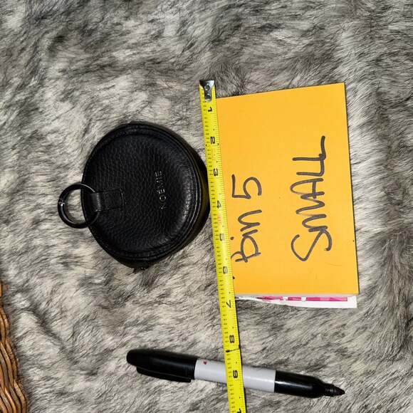 Circular Coin Pouch - Picture 3 of 5